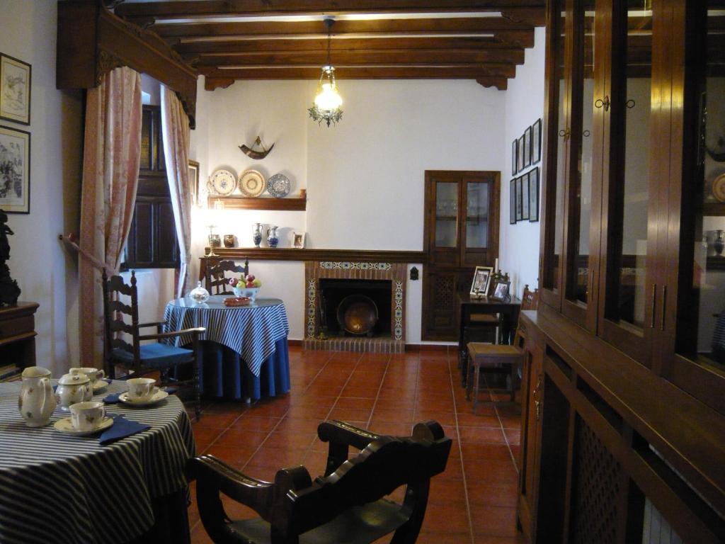 Hospederia Casa De La Torre El Toboso Exterior photo