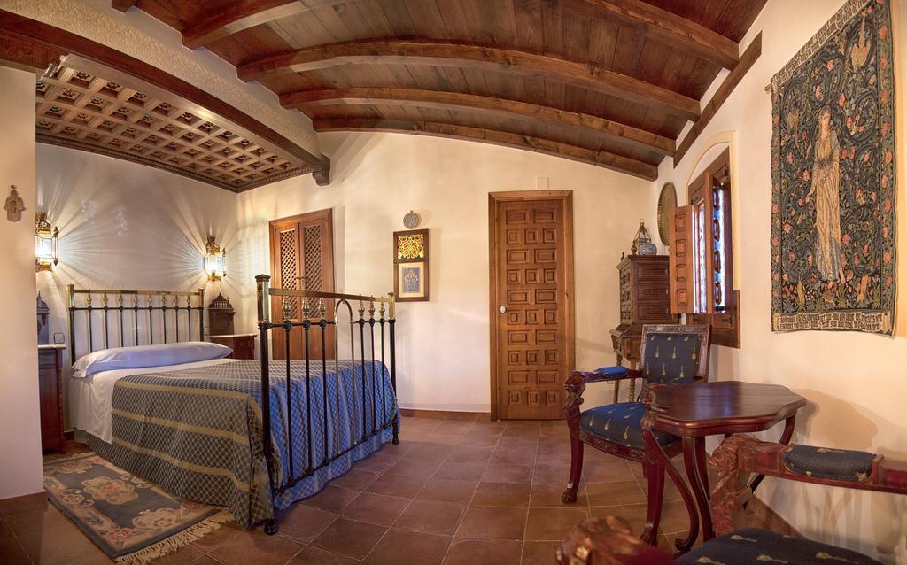 Hospederia Casa De La Torre El Toboso Room photo