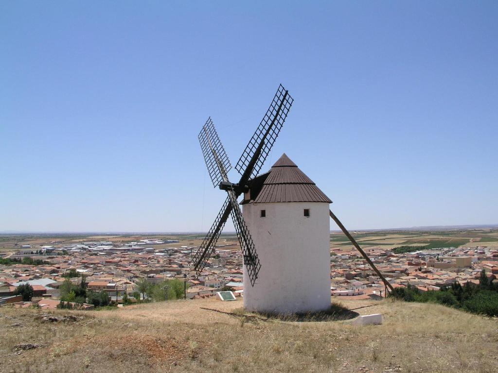 Hospederia Casa De La Torre El Toboso Exterior photo